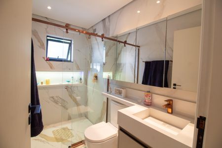 Casa à venda com 180m², 3 quartos e 2 vagasBanheiro da Suíte