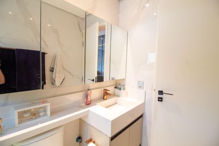 Casa à venda com 180m², 3 quartos e 2 vagasBanheiro da Suíte