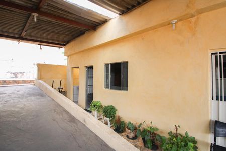 Casa à venda com 142m², 5 quartos e 3 vagasFachada Casa 2