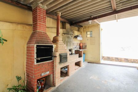 Casa à venda com 142m², 5 quartos e 3 vagasEspaço Gourmet