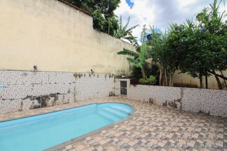 Casa à venda com 142m², 5 quartos e 3 vagasPiscina