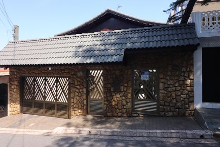 Casa para alugar com 270m², 4 quartos e 3 vagasFachada