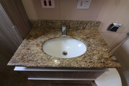 Casa para alugar com 270m², 4 quartos e 3 vagasBanheiro da Suíte