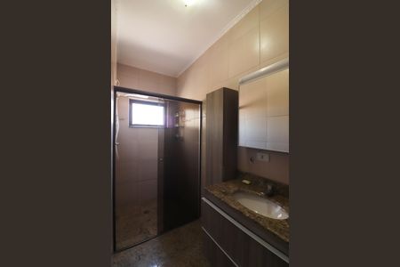 Casa para alugar com 270m², 4 quartos e 3 vagasBanheiro Social