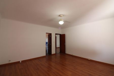 Casa para alugar com 270m², 4 quartos e 3 vagasSuíte