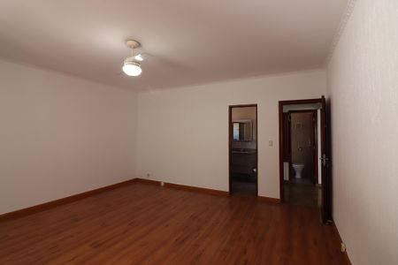 Casa para alugar com 270m², 4 quartos e 3 vagasSuíte