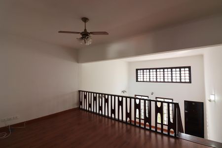 Casa para alugar com 270m², 4 quartos e 3 vagasCorredor