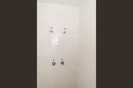 Apartamento à venda com 44m², 2 quartos e sem vaga Apartamento à venda com 44m², 2 quartos e sem vagaBanheiro Social