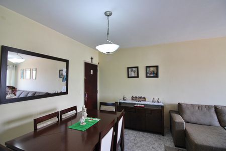 Apartamento à venda com 84m², 3 quartos e 1 vagaSala 