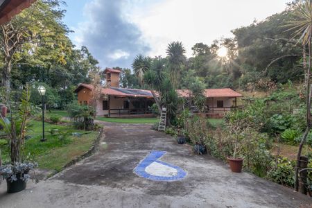 Casa de condomínio à venda com 595m², 4 quartos e 6 vagasÁrea externa