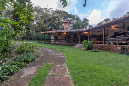 Casa de condomínio à venda com 595m², 4 quartos e 6 vagasÁrea externa