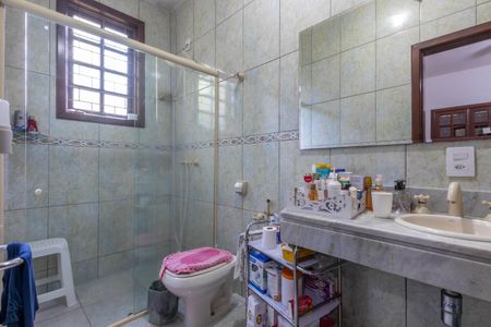 Casa de condomínio à venda com 595m², 4 quartos e 6 vagasBanheiro