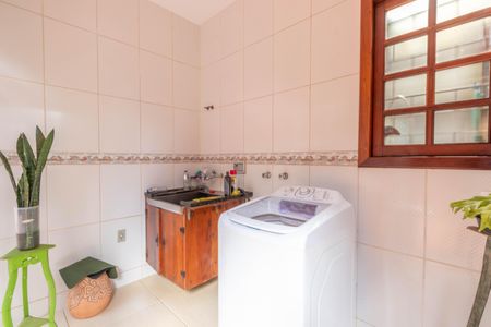 Casa de condomínio à venda com 595m², 4 quartos e 6 vagasÁrea de Serviço