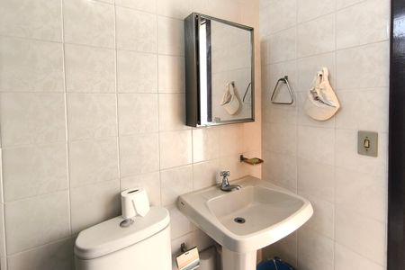 Apartamento à venda com 190m², 3 quartos e 2 vagas Apartamento à venda com 190m², 3 quartos e 2 vagasCobertura Banheiro