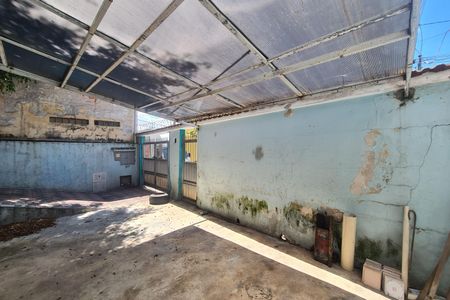 Casa à venda com 219m², 1 quarto e 4 vagasQuintal