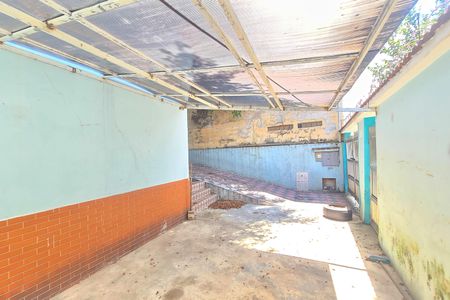 Casa à venda com 219m², 1 quarto e 4 vagasQuintal