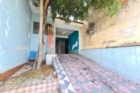 Casa à venda com 219m², 1 quarto e 4 vagasQuintal