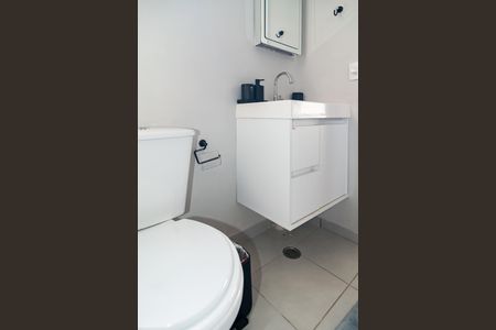 Studio para alugar com 26m², 0 quarto e 1 vaga Studio para alugar com 26m², 0 quarto e 1 vagaBanheiro