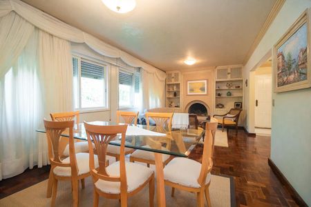 Casa de condomínio à venda com 198m², 3 quartos e 2 vagasSala