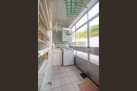 Casa de condomínio à venda com 198m², 3 quartos e 2 vagasÁrea de serviço