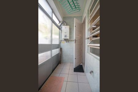 Casa de condomínio à venda com 198m², 3 quartos e 2 vagasÁrea de serviço