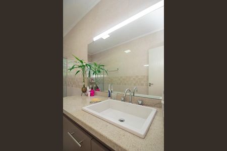 Casa de condomínio à venda com 198m², 3 quartos e 2 vagasQuarto 1 - Suíte