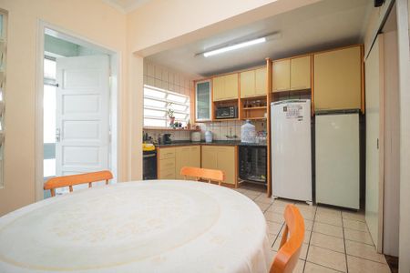 Casa de condomínio à venda com 198m², 3 quartos e 2 vagasCozinha
