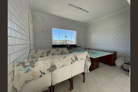 Casa à venda com 300m², 4 quartos e 2 vagas Casa à venda com 300m², 4 quartos e 2 vagasCozinha