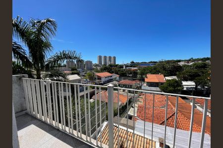 Casa à venda com 300m², 4 quartos e 2 vagas Casa à venda com 300m², 4 quartos e 2 vagasVaranda - Quarto 4