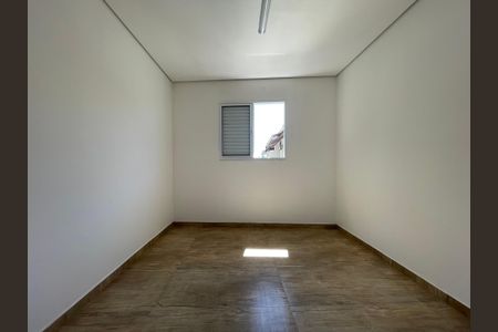 Casa à venda com 300m², 4 quartos e 2 vagas Casa à venda com 300m², 4 quartos e 2 vagasCloset - Quarto 2