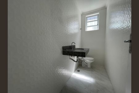 Casa à venda com 300m², 4 quartos e 2 vagas Casa à venda com 300m², 4 quartos e 2 vagasLavabo da Sala