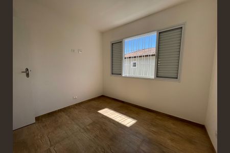 Casa à venda com 300m², 4 quartos e 2 vagas Casa à venda com 300m², 4 quartos e 2 vagasQuarto 3