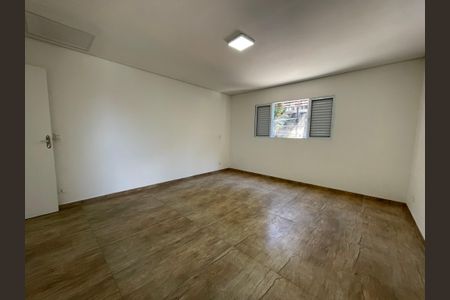 Casa à venda com 300m², 4 quartos e 2 vagas Casa à venda com 300m², 4 quartos e 2 vagasQuarto 2