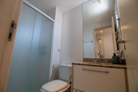 Apartamento à venda com 83m², 3 quartos e 2 vagas Apartamento à venda com 83m², 3 quartos e 2 vagasBanheiro da Suíte