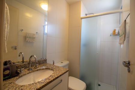 Apartamento à venda com 83m², 3 quartos e 2 vagas Apartamento à venda com 83m², 3 quartos e 2 vagasBanheiro