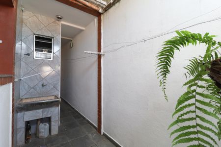 Casa para alugar com 40m², 1 quarto e sem vagaÁrea de serviço