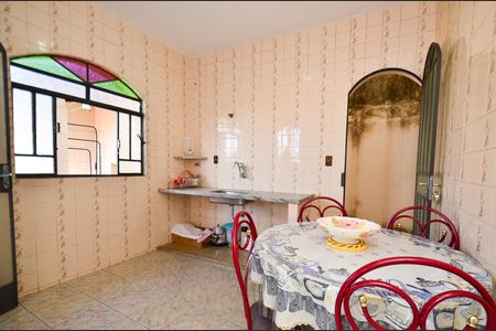 Casa à venda com 257m², 3 quartos e 1 vagaCozinha Edicula 2