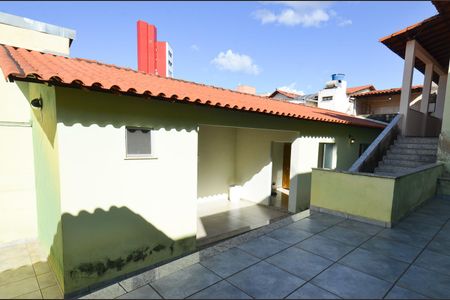 Casa à venda com 257m², 3 quartos e 1 vagaEdicula1