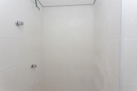 Apartamento para alugar com 39m², 2 quartos e sem vaga Apartamento para alugar com 39m², 2 quartos e sem vagaBanheiro