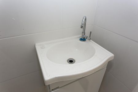 Apartamento para alugar com 39m², 2 quartos e sem vaga Apartamento para alugar com 39m², 2 quartos e sem vagaBanheiro