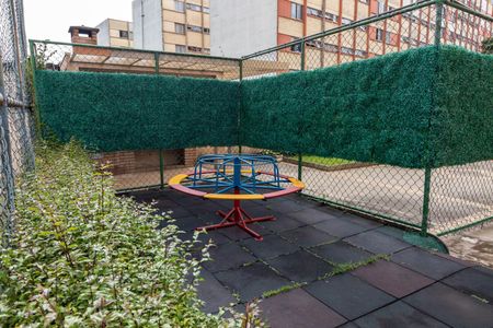 Apartamento à venda com 46m², 2 quartos e 1 vaga Apartamento à venda com 46m², 2 quartos e 1 vagaÁrea comum - Playground