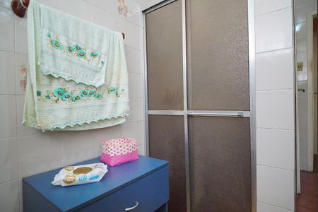 Casa à venda com 350m², 2 quartos e 2 vagasBanheiro