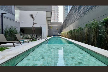 Studio à venda com 24m², 1 quarto e sem vaga Studio à venda com 24m², 1 quarto e sem vagaPiscina