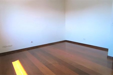 Casa à venda com 202m², 3 quartos e 2 vagas