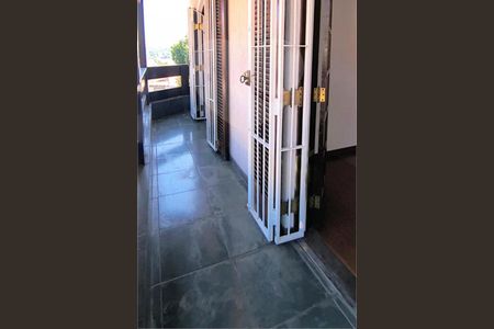 Casa à venda com 202m², 3 quartos e 2 vagas