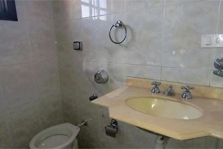 Casa à venda com 202m², 3 quartos e 2 vagas