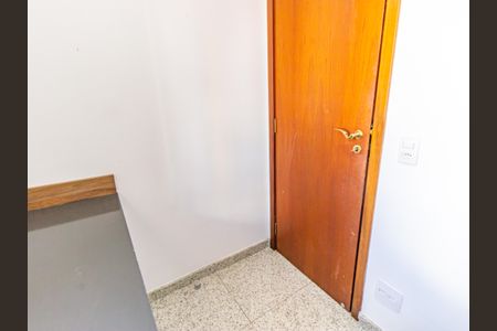 Apartamento à venda com 102m², 3 quartos e 2 vagas Apartamento à venda com 102m², 3 quartos e 2 vagasQuarto de Serviço