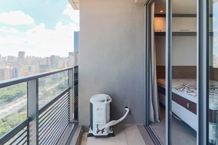 Varanda de kitnet/studio à venda com 1 quarto, 37m² em Pinheiros, São Paulo