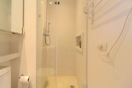 Apartamento para alugar com 75m², 2 quartos e 2 vagas Apartamento para alugar com 75m², 2 quartos e 2 vagasBanheiro da Suíte 1