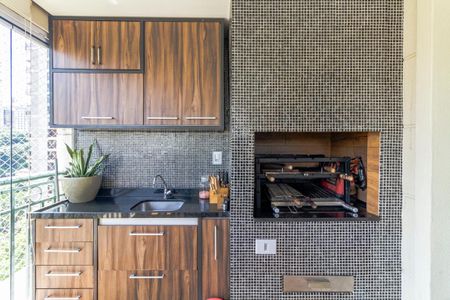 Apartamento à venda com 151m², 3 quartos e 2 vagas Apartamento à venda com 151m², 3 quartos e 2 vagasVaranda gourmet
